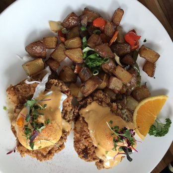 Lapisara Eatery - Fried chicken Benedict - Breakfast & Brunch Near Me - San Francisco, California Lapisara Eatery - Fried chicken Benedict - Breakfast & Brunch Near Me - San Francisco, California