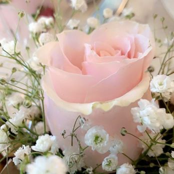 Little Hen - Rose Center Piece - Breakfast & Brunch Near Me - Miami, Florida