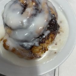 Frank's Place - Cinnamon roll