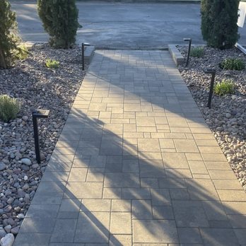 JH Landscaping & Construction - 4' pathway in Bella Vista Greystone Antique Cobble pavers - Landscaping Near Me