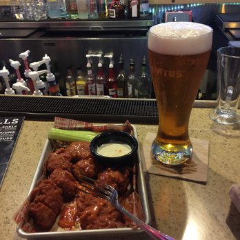 Applebee's Grill + Bar - American Near Me - Visalia, California