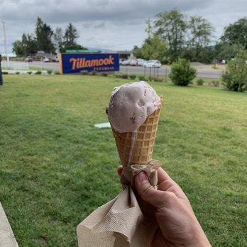 Tillamook Creamery - Strawberry ftw - Cheese Shops Near Me - Tillamook, Oregon Tillamook Creamery - Strawberry ftw - Cheese Shops Near Me - Tillamook, Oregon