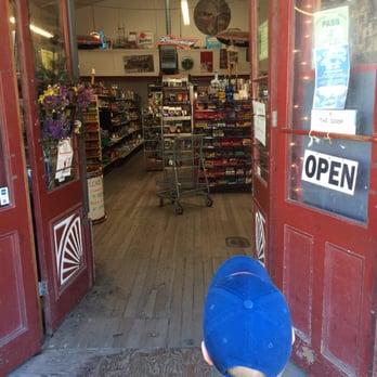 Bolinas Market - Grocery Near Me - Bolinas, California