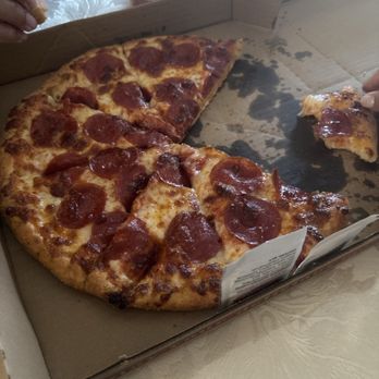 Tinder's Pizza - Pepperoni Medium Pizza - Pizza Near Me - Reseda, California