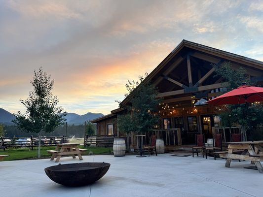 Sapphire Restaurant by null