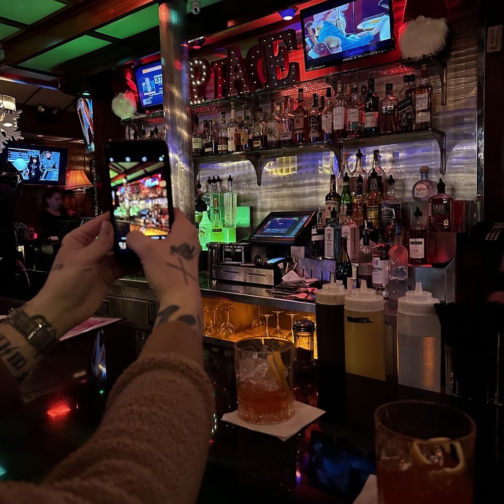 Blue Line Lounge & Grill - Laughs & good times! - Lounges Near Me - Chicago, Illinois