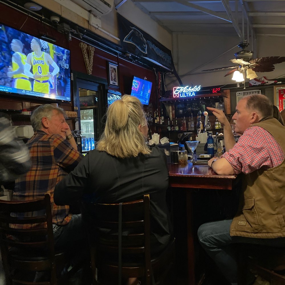 Venero's Pizzeria - people sitting at the bar - Pizza Near Me - Clayton, North Carolina Venero's Pizzeria - people sitting at the bar - Pizza Near Me - Clayton, North Carolina