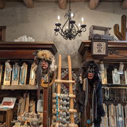 Original Trading Post - Amazing Interior