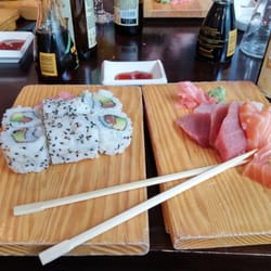 Restaurant Totoro - Sashimis et makis california
