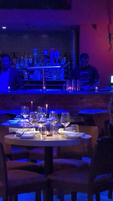 Chelsea Table & Stage by null