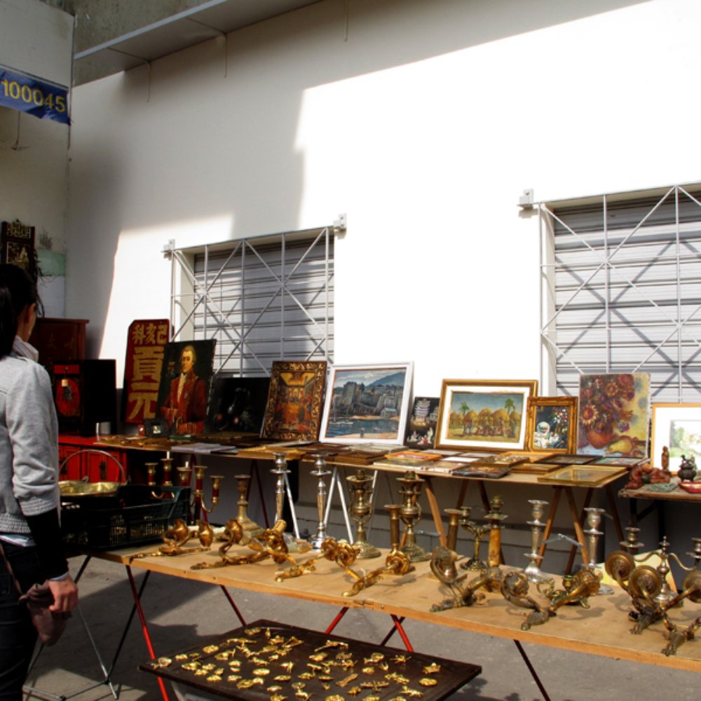 Marché Dauphine - Flea Markets Near Me - Saint-Ouen, 93