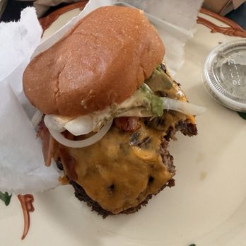 Shake Shack Elk Grove - I love the food service and customer service, however today the burger assembly got a D - Fast Food Near Me - Elk Grove, California