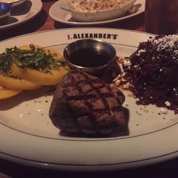 J. Alexander's - Ahi tuna steak with tomatoes and red cabbage - New American Near Me - Palm Beach Gardens, Florida J. Alexander's - Ahi tuna steak with tomatoes and red cabbage - New American Near Me - Palm Beach Gardens, Florida
