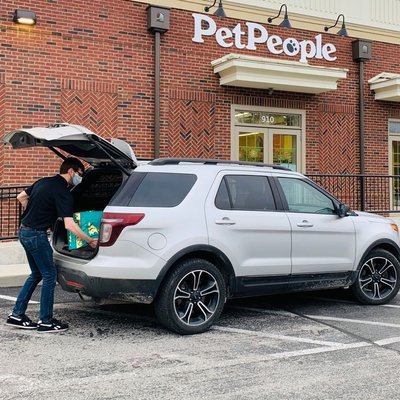 PetPeople by Hollywood Feed