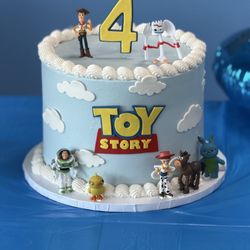 Cloud 9 Bakery - Birthday Cake