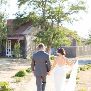 Olympia's Valley Estate - Pathway to the barn - Venues & Event Spaces Near Me - Petaluma, California Olympia's Valley Estate - Pathway to the barn - Venues & Event Spaces Near Me - Petaluma, California