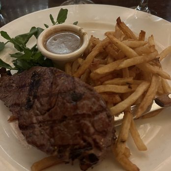 Lucien - Steak Frites Traditionnelle - French Near Me - New York, New York Lucien - Steak Frites Traditionnelle - French Near Me - New York, New York