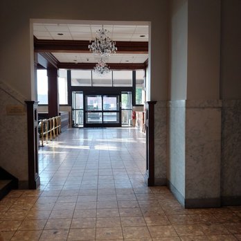 Ariel Broadway Hotel - Lobby - Hotels Near Me - Lorain, Ohio Ariel Broadway Hotel - Lobby - Hotels Near Me - Lorain, Ohio