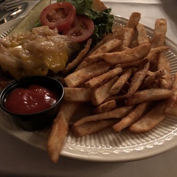 PIckwick Restaurant & Pub - American Near Me - Duluth, Minnesota PIckwick Restaurant & Pub - American Near Me - Duluth, Minnesota