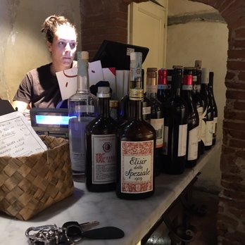 Il Santino - Today's selection of Italian wine sits ready for you at the end of the bar - Beer, Wine & Spirits Near Me - Florence, FI