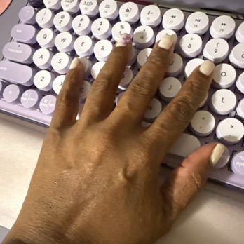 Luxury Nails - Nails as I keyboard with no issues - Nail Salons Near Me - Brentwood, California