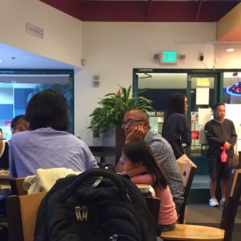 C & M Bistro - Interior - Cantonese Near Me - Oakland, California