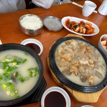 Han Bat Restaurant - Brisket beef soup, tendon sooyook, and side dishes of kimchi and radish kimchi. - Korean Near Me - Chicago, Illinois