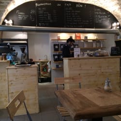 Café BUN - Cafe owner Luc