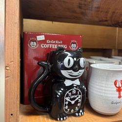 Bearskin Neck Country Store