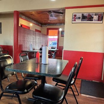 Kaufman Burgers - Sitting - Burgers Near Me - Kaufman, Texas Kaufman Burgers - Sitting - Burgers Near Me - Kaufman, Texas