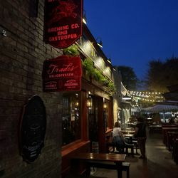 Jaquval Gastropub & Brewery