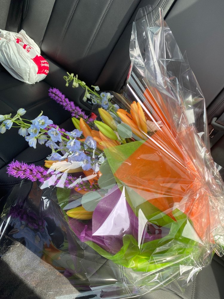 VINCE’S FLOWER SHOP Updated September 2024 14 Photos & 24 Reviews