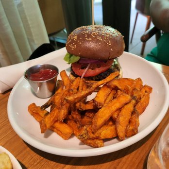 Longleaf - Cheese burger with sweet fries - New American Near Me - Atlanta, Georgia