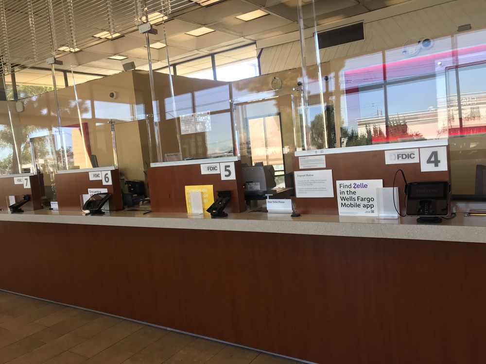WELLS FARGO BANK - Updated June 2026 - 39 Reviews - 6952 Bolsa Ave