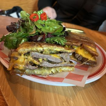 Antique at 112 - Short Rib Grilled Cheese Sangwich - Breakfast & Brunch Near Me - Hoboken, New Jersey Antique at 112 - Short Rib Grilled Cheese Sangwich - Breakfast & Brunch Near Me - Hoboken, New Jersey