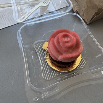 Fendu Boulangerie - Guava strawberry cheesecake $6.85 as of 07/27/25. - Bakeries Near Me - Honolulu, Hawaii Fendu Boulangerie - Guava strawberry cheesecake $6.85 as of 07/27/25. - Bakeries Near Me - Honolulu, Hawaii