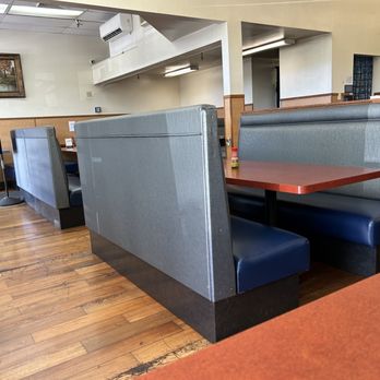 Kim Chee Restaurant 7 - Restaurant interior - Korean Near Me - Aiea, Hawaii Kim Chee Restaurant 7 - Restaurant interior - Korean Near Me - Aiea, Hawaii