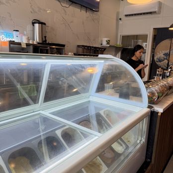 Robin's Creamery - Bubble Tea Near Me - Lynbrook, New York