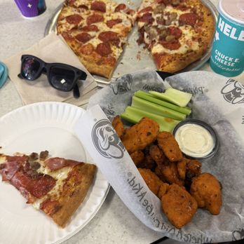Chuck E. Cheese - Pizza Near Me - Grand Prairie, Texas