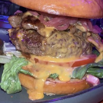 Lit Kitchen & Lounge - Cowboy Burger - New American Near Me - Dallas, Texas Lit Kitchen & Lounge - Cowboy Burger - New American Near Me - Dallas, Texas