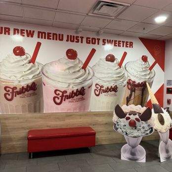 Friendly's - Inside - Ice Cream & Frozen Yogurt Near Me - Orlando, Florida