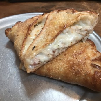 Royal Pizza - Chicken Bacon Ranch - Pizza Near Me - Clifton, Texas