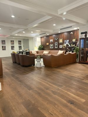 Hutton Hotel by null