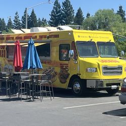 Tacos Locaso - The Locaso Truck right near Highway 32 and Forest Avenue