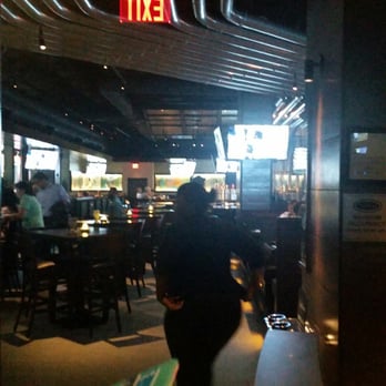 Yard House - New American Near Me - Indianapolis, Indiana