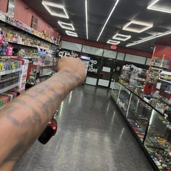 Vape City Houston Veteran's Memorial - The best store in houston , my boy cruz got me right