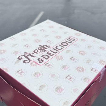 Clovis Donuts - Half a dozen $8.50 - Donuts Near Me - Clovis, California