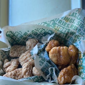 Wingstop - Lemmon pepper (dry) & Hawaiian (wet) - Chicken Wings Near Me - Wesley Chapel, Florida