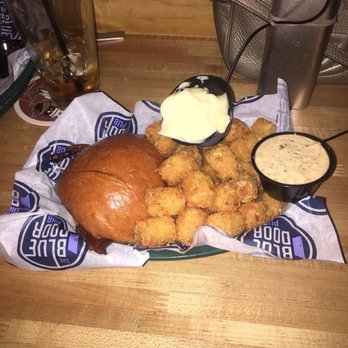 Blue Door Pub Como Ave - Burgers Near Me - Minneapolis, Minnesota Blue Door Pub Como Ave - Burgers Near Me - Minneapolis, Minnesota