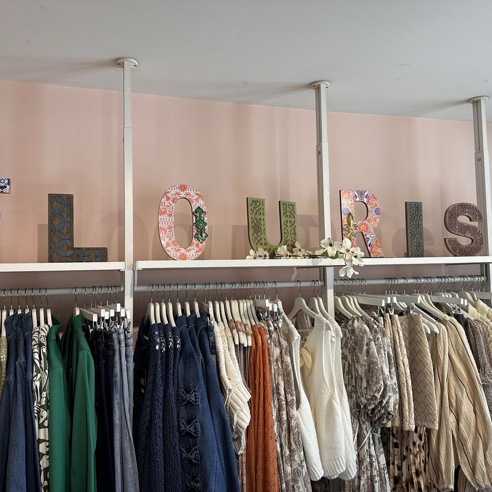 Flourish - Cute signage and great selection of clothing. - Women's Clothing Near Me - Geneva, Illinois
